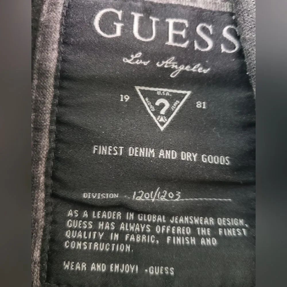 Guess Pullover - Picture 6 of 7